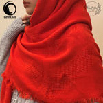 روسری قرمز زمستانه بافت ریز پشمی لی‌لی گیسپوش